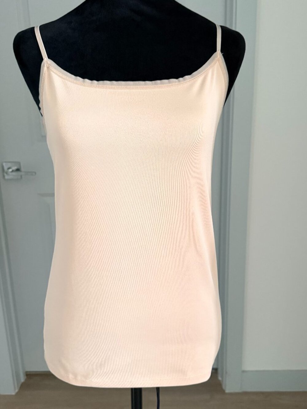 Ann Taylor Nude Stretch Tank Neckline Detail Adjustable Straps Medium Cami